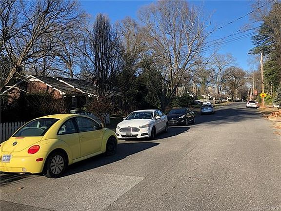 3rd image of 713 1/2 Neil St