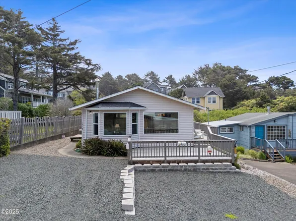 1918 NE 58th St, Lincoln City, OR 97367