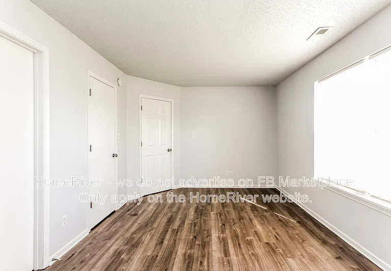 102 Winterberry Ln — Photo 8