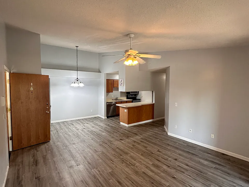 2658 Stadium View Dr #8