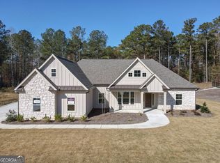 49 Durham Estates Dr, Sharpsburg, GA 30277