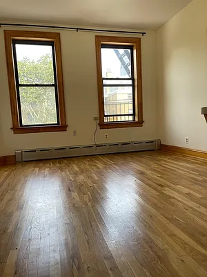 Rented by Peter Meskouris LREB | media 8