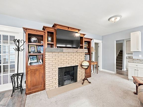 4th image of 4651 E Lake Rd