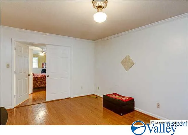 127 Frankie Ln — Photo 10