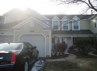 1816 Pebble Beach Cir #4, Elk Grove Village, IL 60007