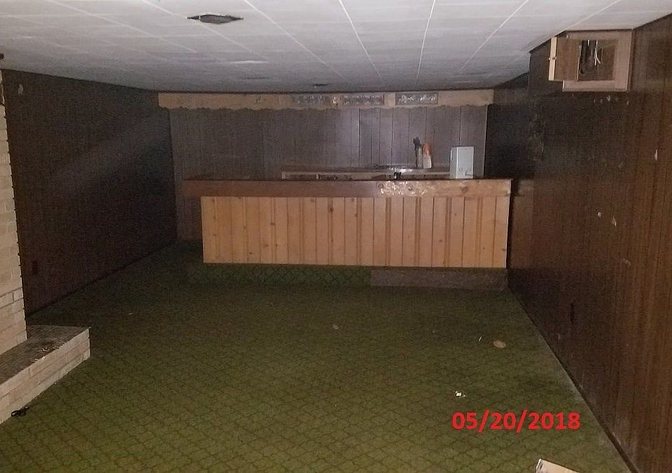 2nd image of 557 N Danz Ave