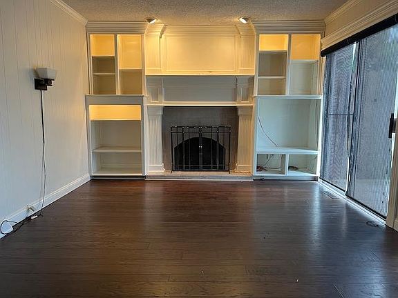 3rd image of 12345 Woodbridge Ln