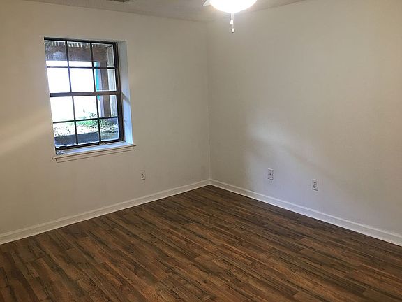 4th image of 535 El Paseo Pl