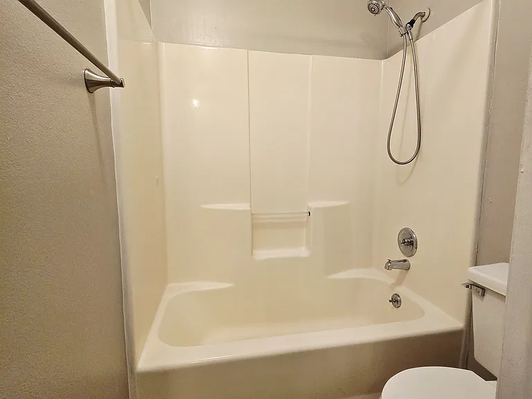 4526 Brook Hollow Cir — Photo 12