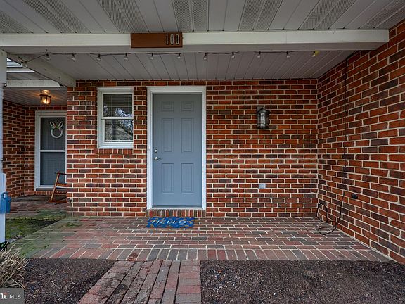 2nd image of 100 Pepperton Ct