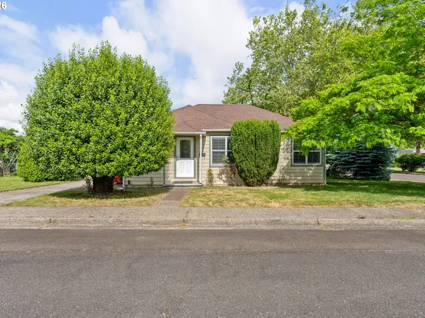 947 W Nebo St, Roseburg, OR 97471