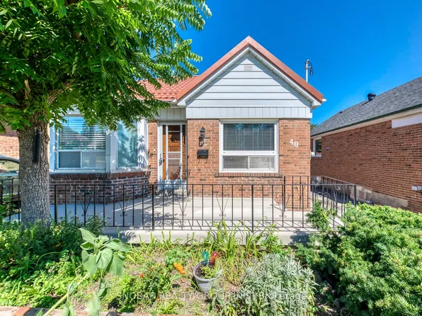 40 Dixon Rd, Toronto, ON M9P 2L3