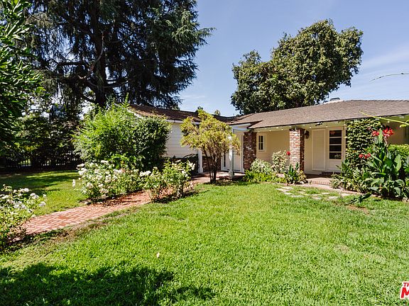 3rd image of 1 Toluca Estates Dr