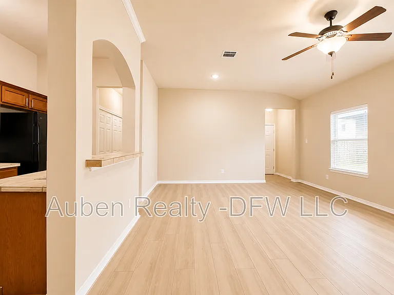 1330 Piedmont Dr — Photo 7