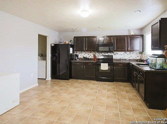 4th image of 7315 Azalea Sq