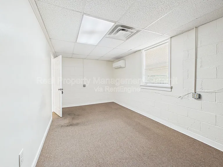 2501 N Augusta St #A — Photo 11