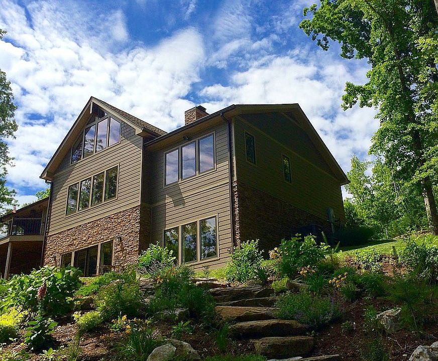 2nd image of 185 Sunrise Pointe
