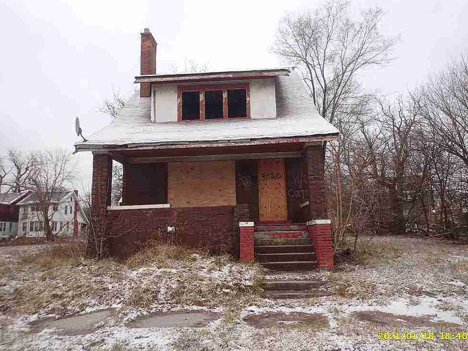3020 W Euclid