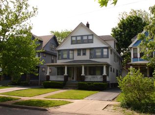 2636 Hampshire Rd, Cleveland, OH 44106