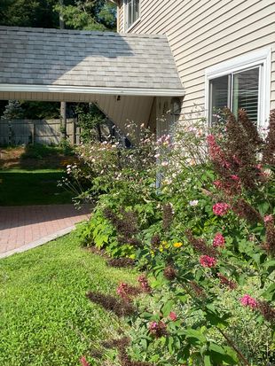 74 Washington Rd APT 20, Woodbury, CT 06798