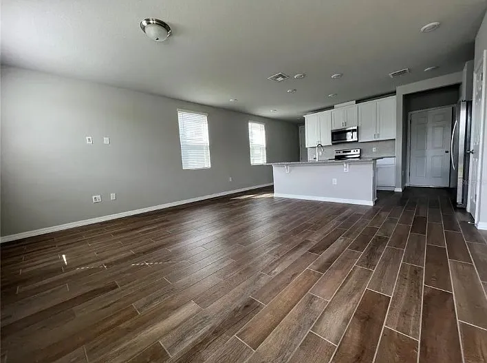 756 Legacy Dr — Photo 3
