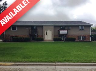 4131 Applewood Ln APT 7, Loves Park, IL 61111