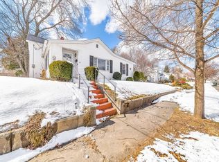 26 Lancaster St, Springfield, MA 01118