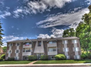 804 Arlington Ave APT 2, Petoskey, MI 49770