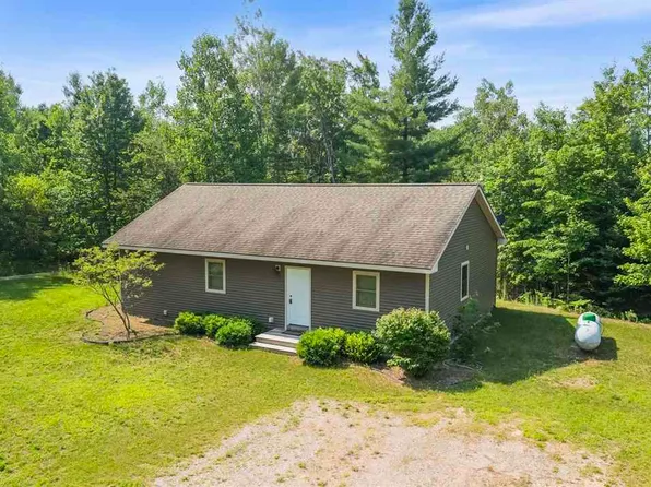 5436 E Gill Rd, Carp Lake, MI 49718