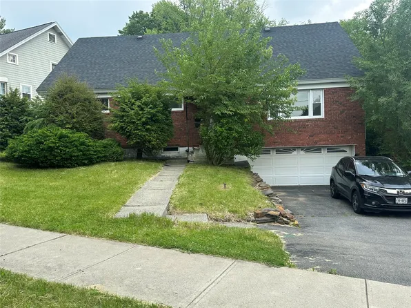 88 Pinewood Ave Pinewood Avenue, Colonie, NY 12208