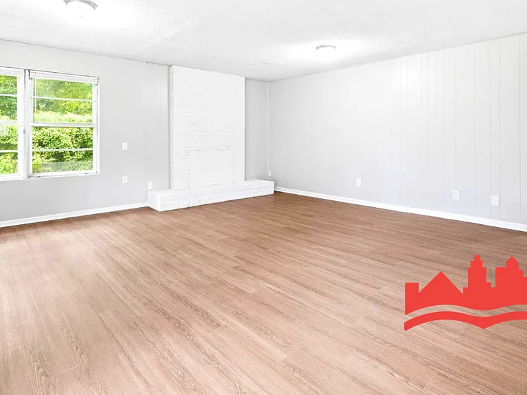4921 Shayne Ln — Photo 13