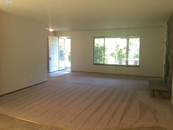 3rd image of 5800 NE 39th St