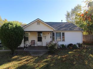 132 SE 1st St, Moore, OK 73160