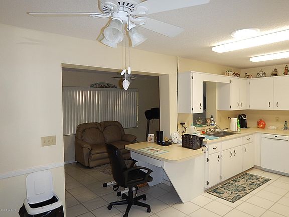 5th image of 9142 SW 82nd Ter Unit F