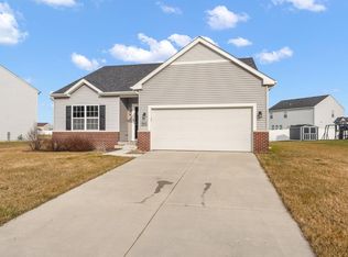5820 Burr Ridge Cir, Crown Point, IN 46307