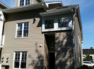 902 Montague Ave, Iselin, NJ 08830