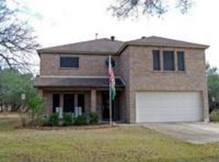 900 Paddy Rd, Floresville, TX 78114