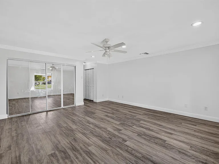 2101 SE Bisbee St — Photo 18