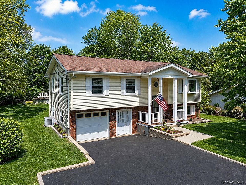 1st image of 14 Foxwood Drive