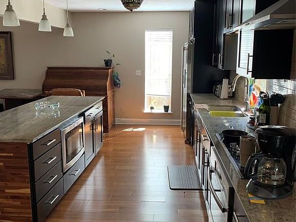2nd image of 2022 Gray Falls Dr