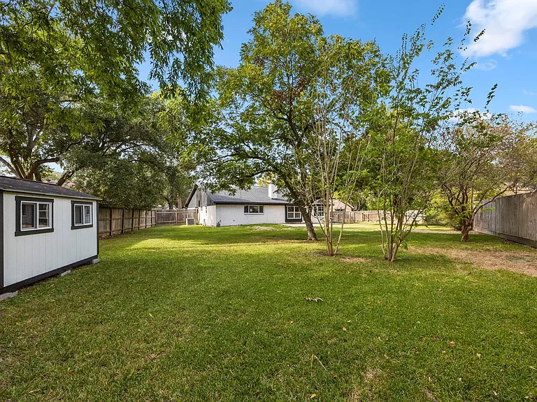 12307 Nova Ct — Photo 26