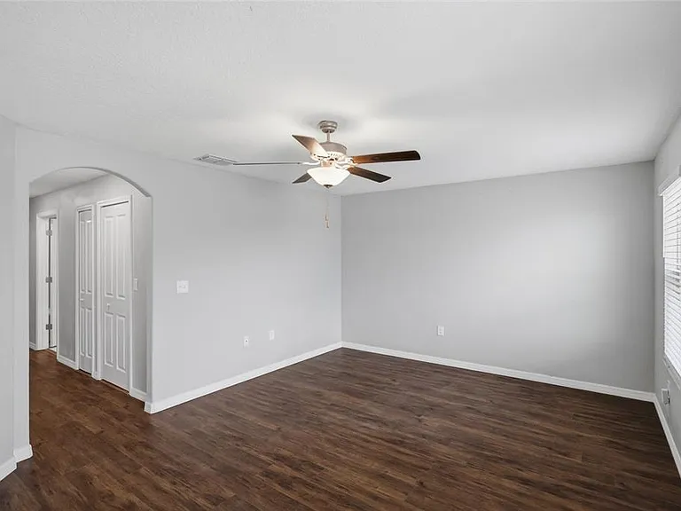 724 Royal Empress Dr — Photo 15