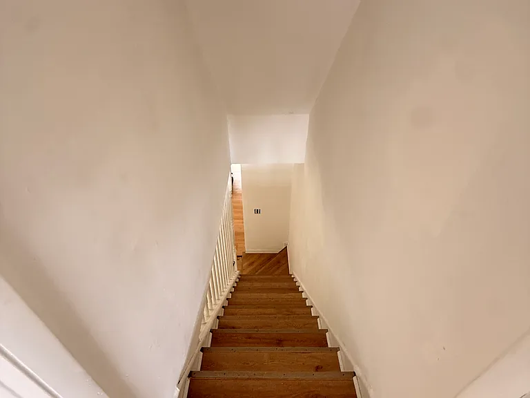 1704 Middle Ave — Photo 1