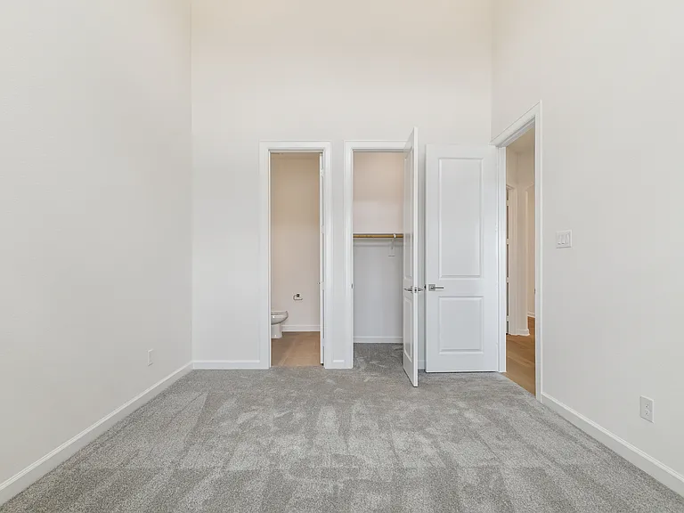 5901 Maddie Ann Dr — Photo 23