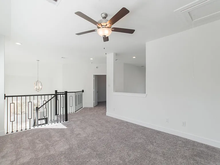 114 Hidden Peak Dr — Photo 33