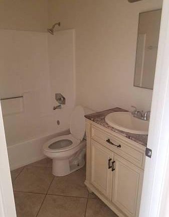 3rd image of 10085 Tujunga Canyon Blvd APT 20