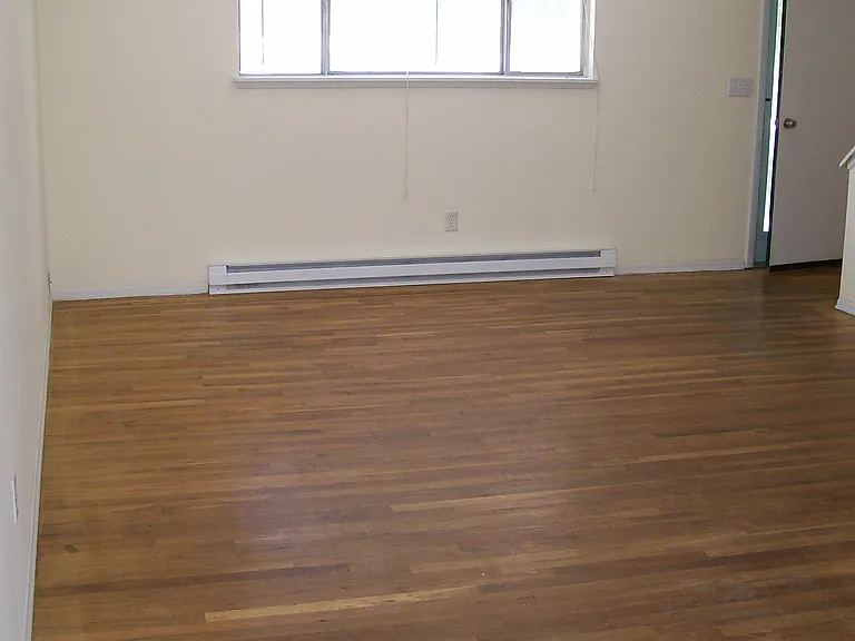 62-64 Knollwood Dr — Photo 7