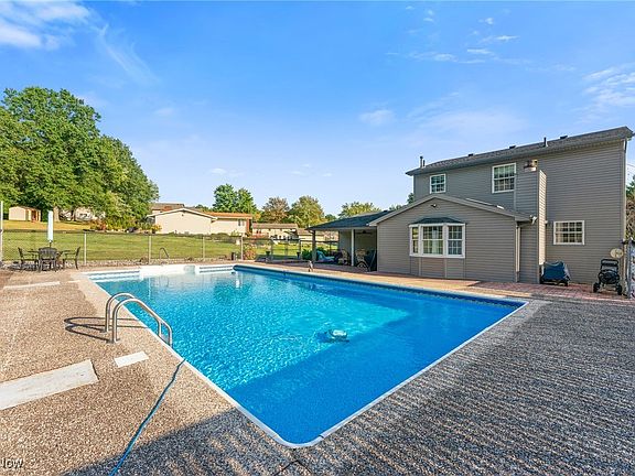 2nd image of 7081 Tamarack Dr