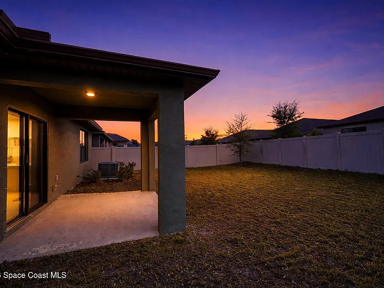4687 Magenta Isles Dr — Photo 15