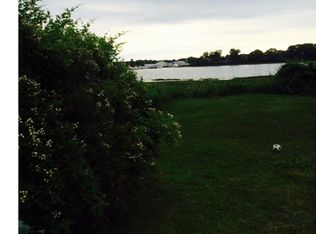 239 Pawson Rd, Branford, CT 06405